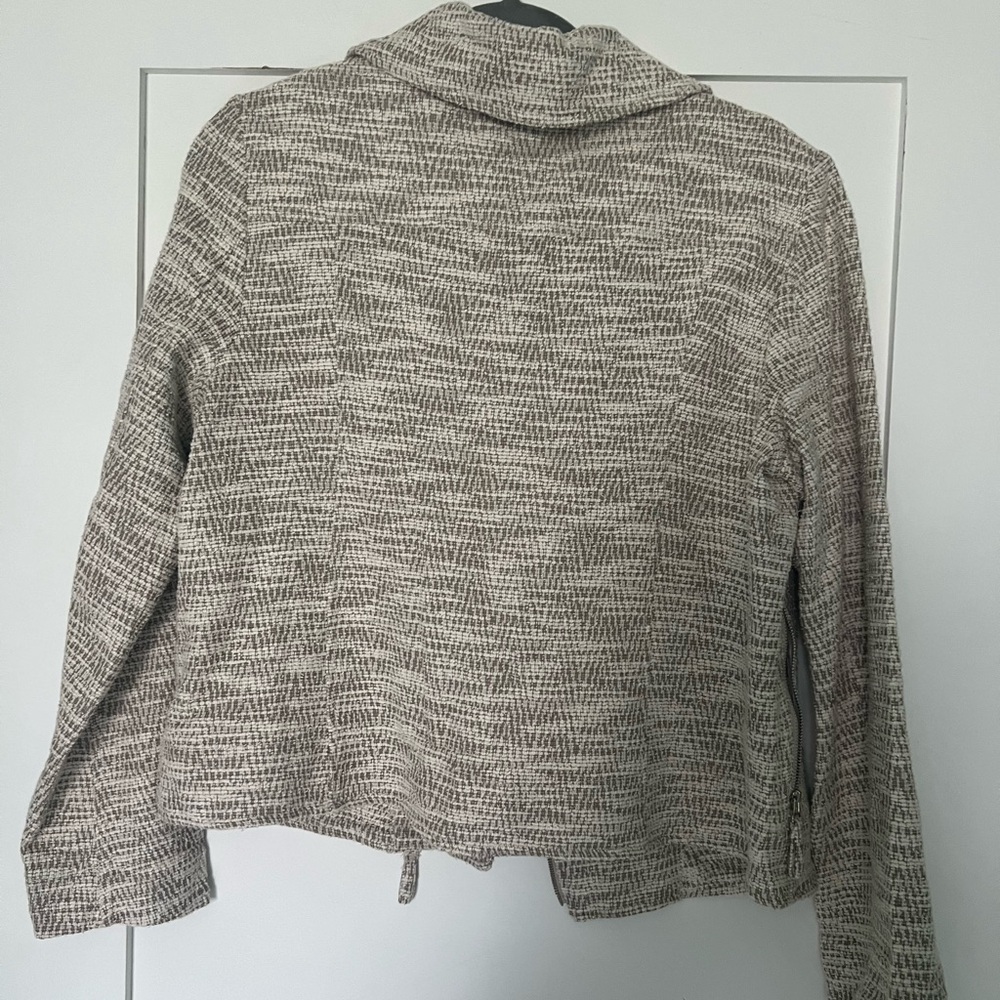 Max Studio Gray Patterned Sweater - Picture 4 of 7